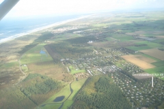 Lage-Bungalow-Luftaufnahme